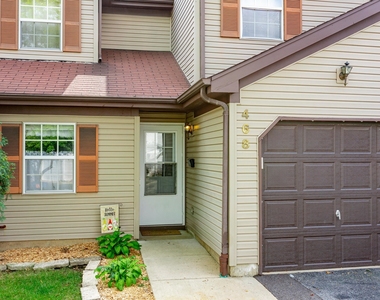 468 Minnesota Circle - Photo Thumbnail 2