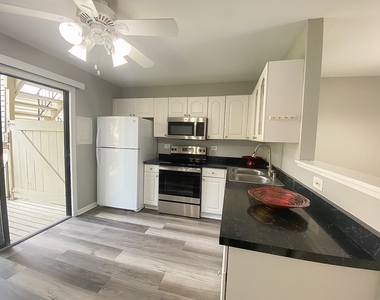 182 S Waters Edge Drive - Photo Thumbnail 6