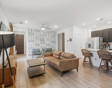 12912 Zivah Lane - Photo Thumbnail 7