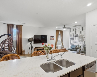 12912 Zivah Lane - Photo Thumbnail 3