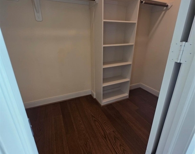 6911 Staffordshire Boulevard - Photo Thumbnail 20