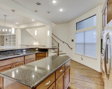 6911 Staffordshire Boulevard - Photo Thumbnail 13