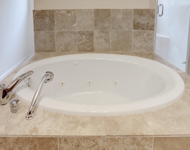6911 Staffordshire Boulevard - Photo Thumbnail 18