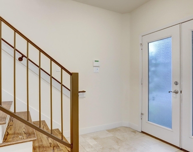 6911 Staffordshire Boulevard - Photo Thumbnail 4