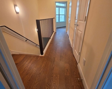 6911 Staffordshire Boulevard - Photo Thumbnail 24