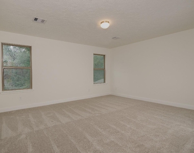 27646 Mesabe Drive - Photo Thumbnail 14