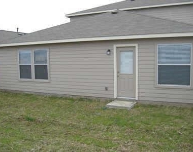 19239 Camerons Camp Drive - Photo Thumbnail 5