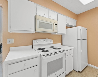 1606 Eagle Lake Road - Photo Thumbnail 6