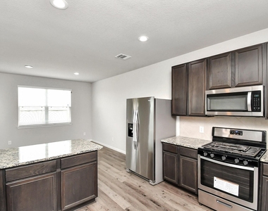 3206 Alberelli Drive - Photo Thumbnail 10