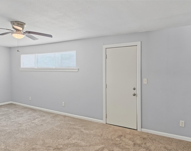 5427 Willow Glen Drive - Photo Thumbnail 10