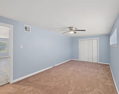 5427 Willow Glen Drive - Photo Thumbnail 11