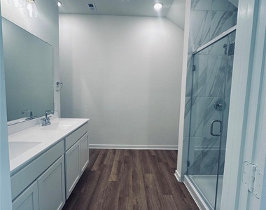 734 Falling Cave Drive - Photo Thumbnail 16