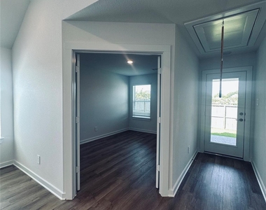 734 Falling Cave Drive - Photo Thumbnail 19