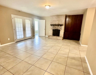 7410 Frostview Lane - Photo Thumbnail 24