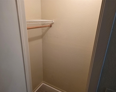 3025 Walnut Bend Lane - Photo Thumbnail 30