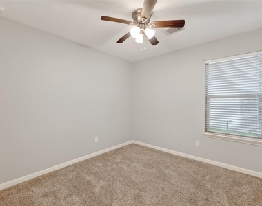 9219 Pinderfield Ct - Photo Thumbnail 11