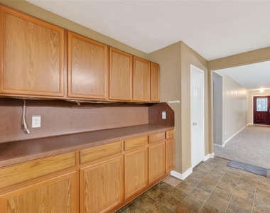 9219 Pinderfield Ct - Photo Thumbnail 5