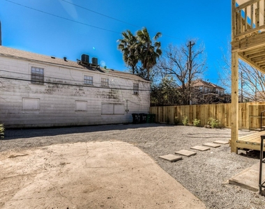 519 W Clay Street - Photo Thumbnail 18