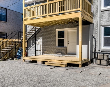 519 W Clay Street - Photo Thumbnail 17