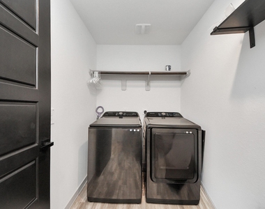 202 Serena Park Lane - Photo Thumbnail 13