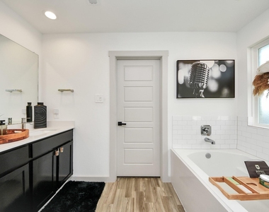 202 Serena Park Lane - Photo Thumbnail 7