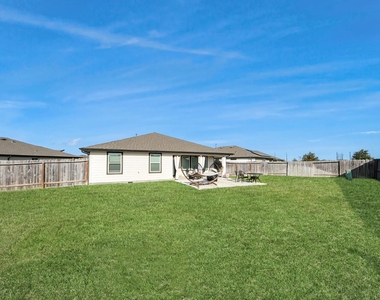 202 Serena Park Lane - Photo Thumbnail 15