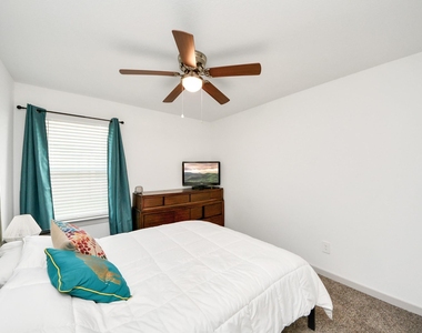 202 Serena Park Lane - Photo Thumbnail 11