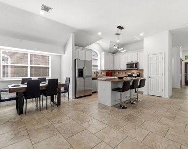 18 Avenswood Place - Photo Thumbnail 4