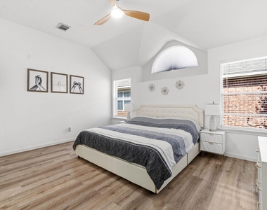 18 Avenswood Place - Photo Thumbnail 7