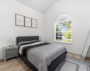 18 Avenswood Place - Photo Thumbnail 10