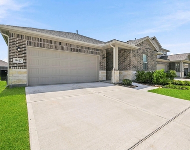 8427 Bay Ridge Circle - Photo Thumbnail 1