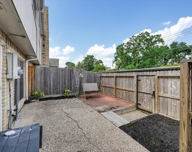 1653 W Sam Houston Parkway S - Photo Thumbnail 18