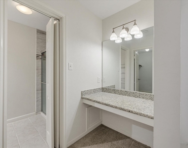 1653 W Sam Houston Parkway S - Photo Thumbnail 16
