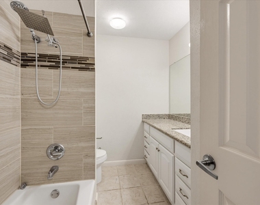1653 W Sam Houston Parkway S - Photo Thumbnail 11