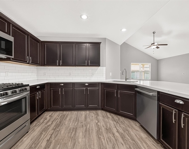 6014 Namika Street - Photo Thumbnail 14