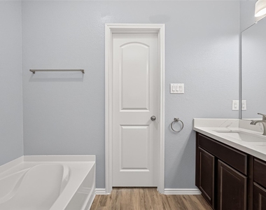 6014 Namika Street - Photo Thumbnail 27