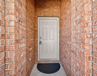 6014 Namika Street - Photo Thumbnail 3
