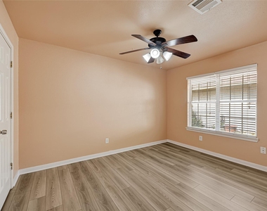 7323 Log View Drive - Photo Thumbnail 5