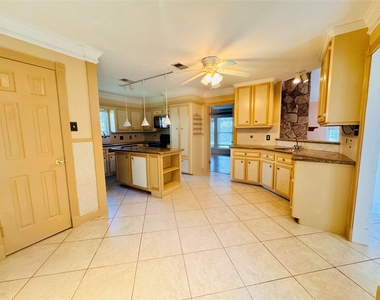 18107 Oakhampton Drive - Photo Thumbnail 1
