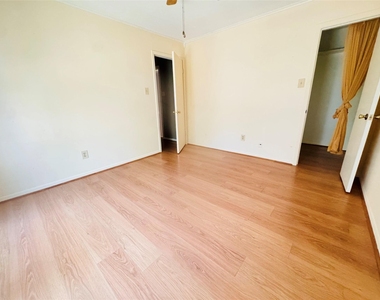 18107 Oakhampton Drive - Photo Thumbnail 6