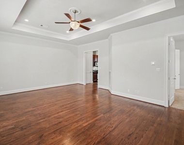 1744 W 25th Street - Photo Thumbnail 3