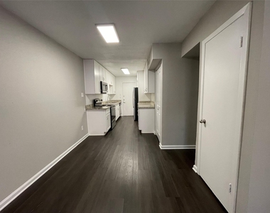 9075 Gaylord Drive - Photo Thumbnail 2