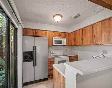 3150 Windchase Boulevard - Photo Thumbnail 6