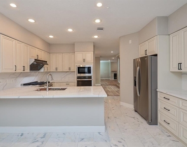 15735 Tanya Circle - Photo Thumbnail 11