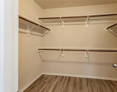 2769 Madison Court - Photo Thumbnail 9