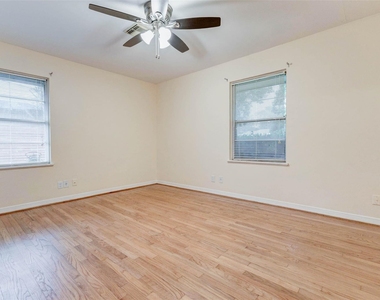 4026 Omeara Drive - Photo Thumbnail 8