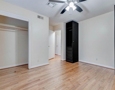 4026 Omeara Drive - Photo Thumbnail 12