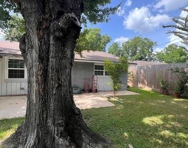 9543 Beverlyhill St - Photo Thumbnail 19