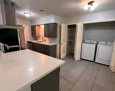 9543 Beverlyhill St - Photo Thumbnail 3
