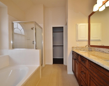 6747 Cleft Stone Drive - Photo Thumbnail 16